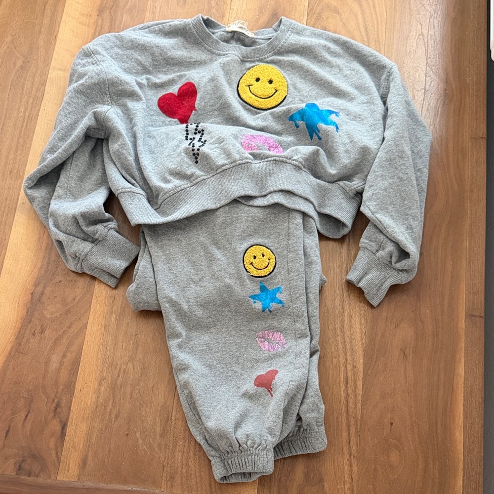 Jessica Simpson Gray Pullover Sweatshirt with Embroidered Yellow Patch